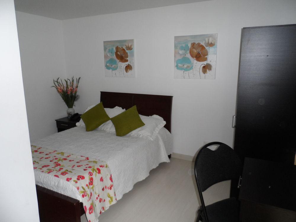 Hotel Casa Quinta Embajada Богота Екстер'єр фото