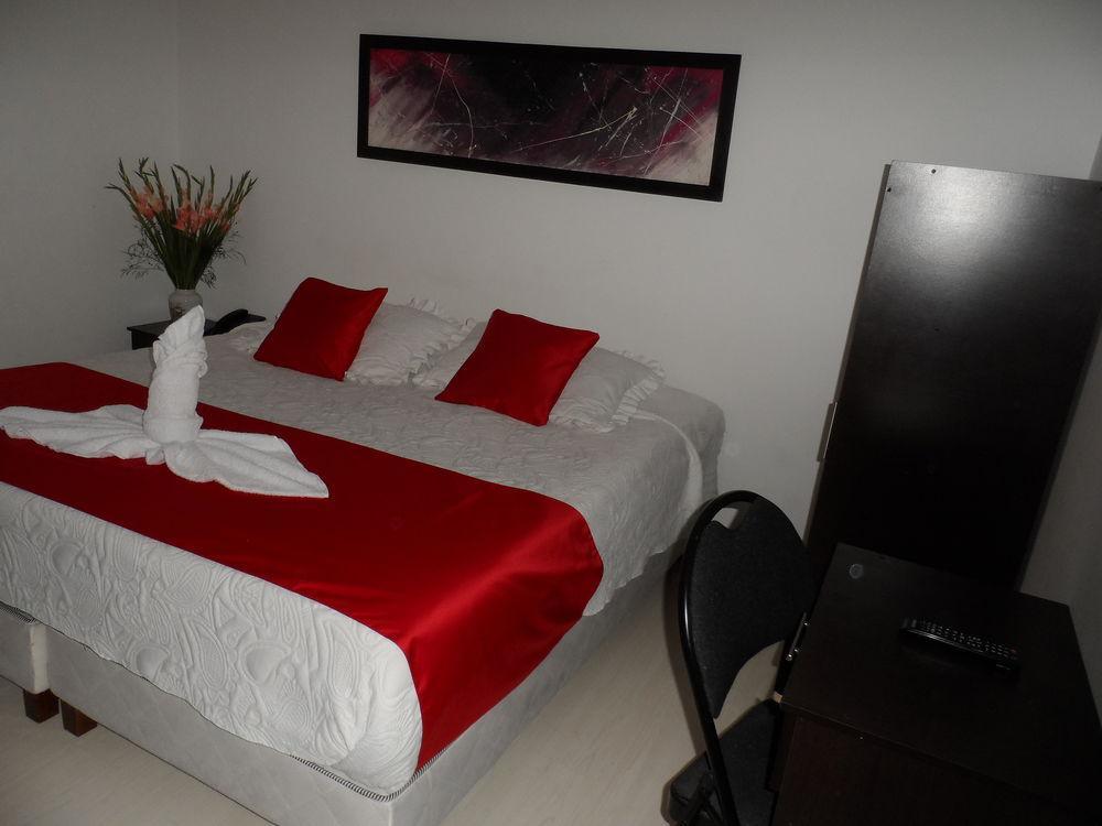 Hotel Casa Quinta Embajada Богота Екстер'єр фото