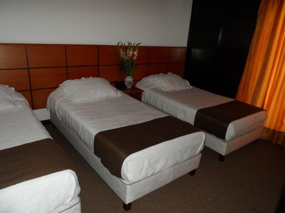 Hotel Casa Quinta Embajada Богота Екстер'єр фото