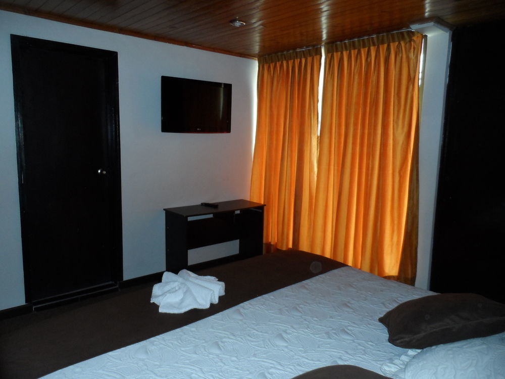 Hotel Casa Quinta Embajada Богота Екстер'єр фото