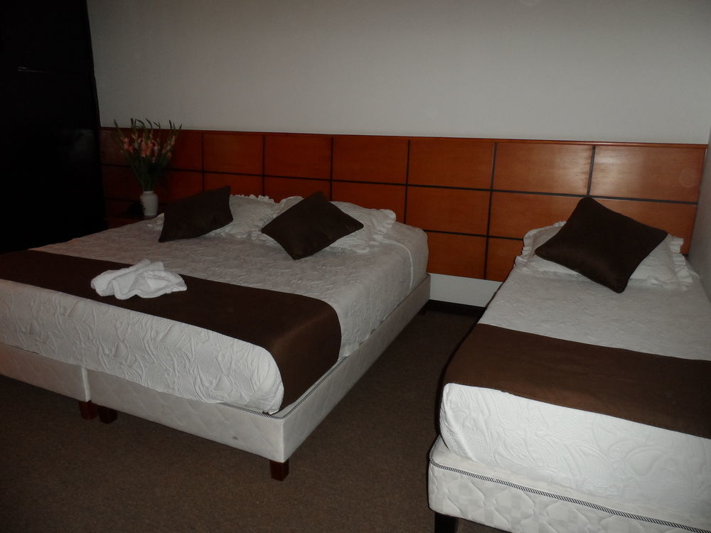 Hotel Casa Quinta Embajada Богота Екстер'єр фото